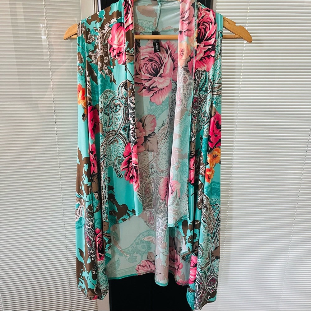 Yadaha Floral Vest